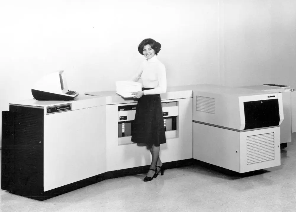Xerox, copier, woman making copies, 1970s Alliance Document Technologies